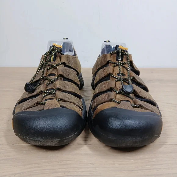 KEEN Brown Leather Newport H2 Waterproof Closed Toe Hiking  display picture 3